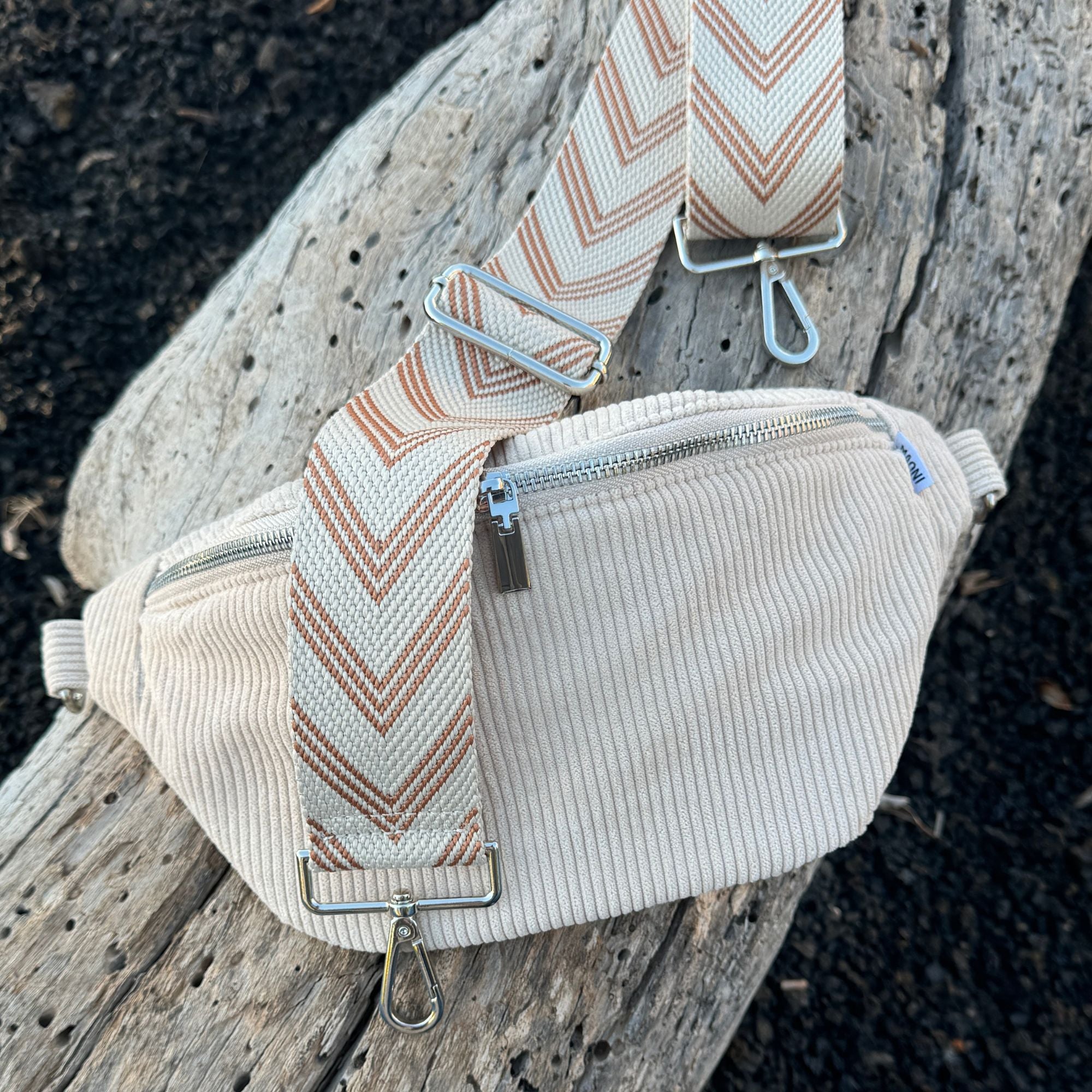 beige Cordtasche mit Cognac Gurt braun beige