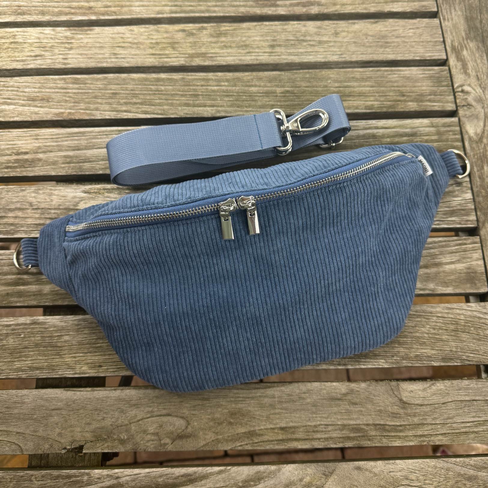 XL Bauchtasche Cord in Blau groß