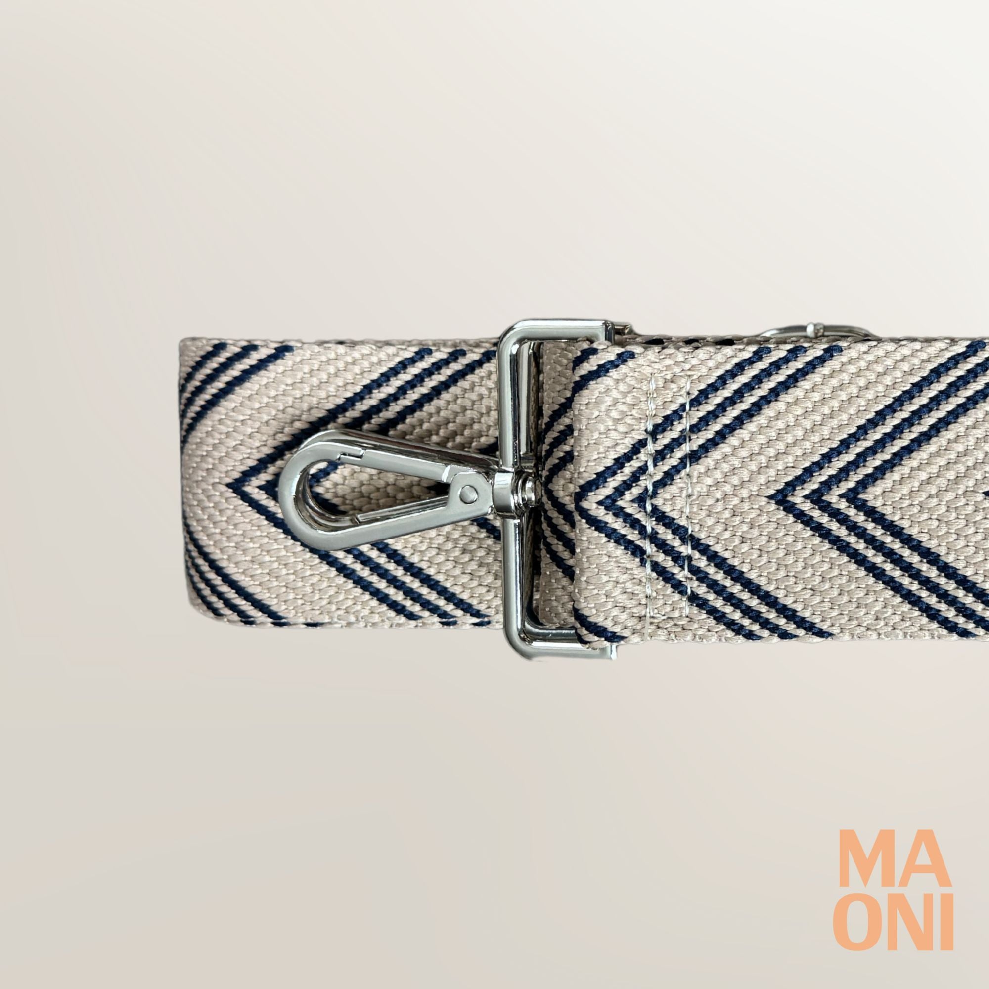 blauer Taschengurt mit Zacken