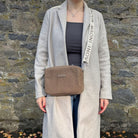 Cord Crossbody Tasche