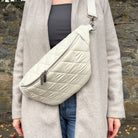 Gesteppte Bauchtasche