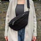Gesteppte Bauchtasche
