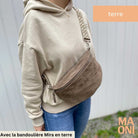 sac banane en daim grand terre porté